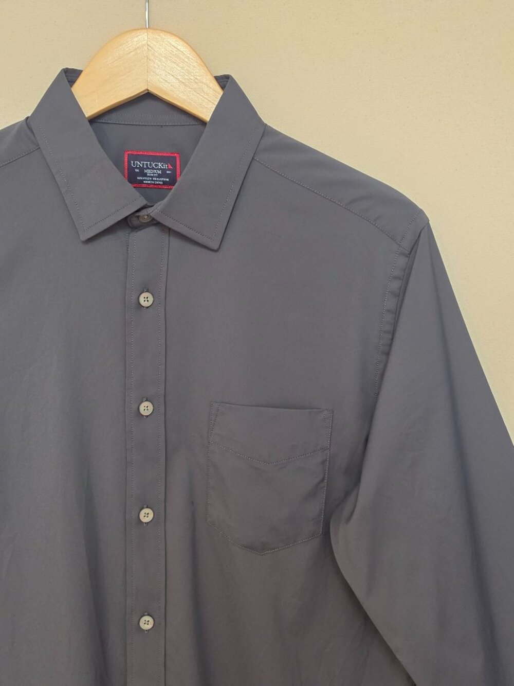 UNTUCKit Slim Fit Button Down M